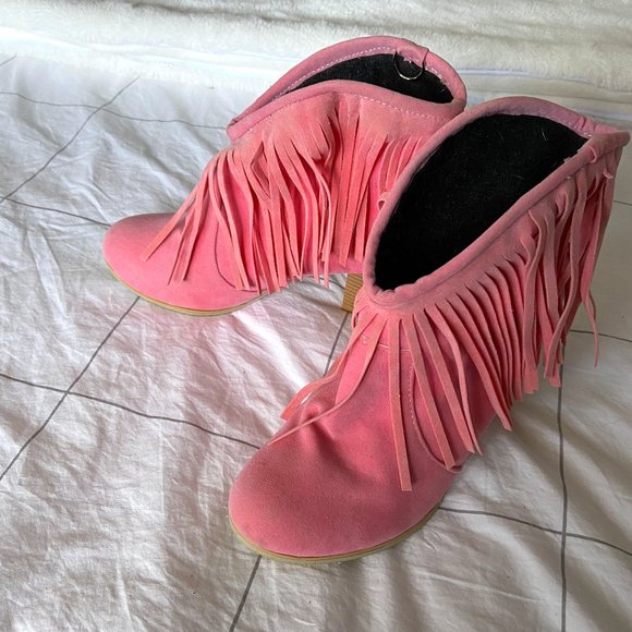 Source Unknown Shoes - Pink Fringe Booties Size 9 NWOT